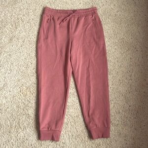New/no tag Old Navy Active Fleece Highrise Joggers -M